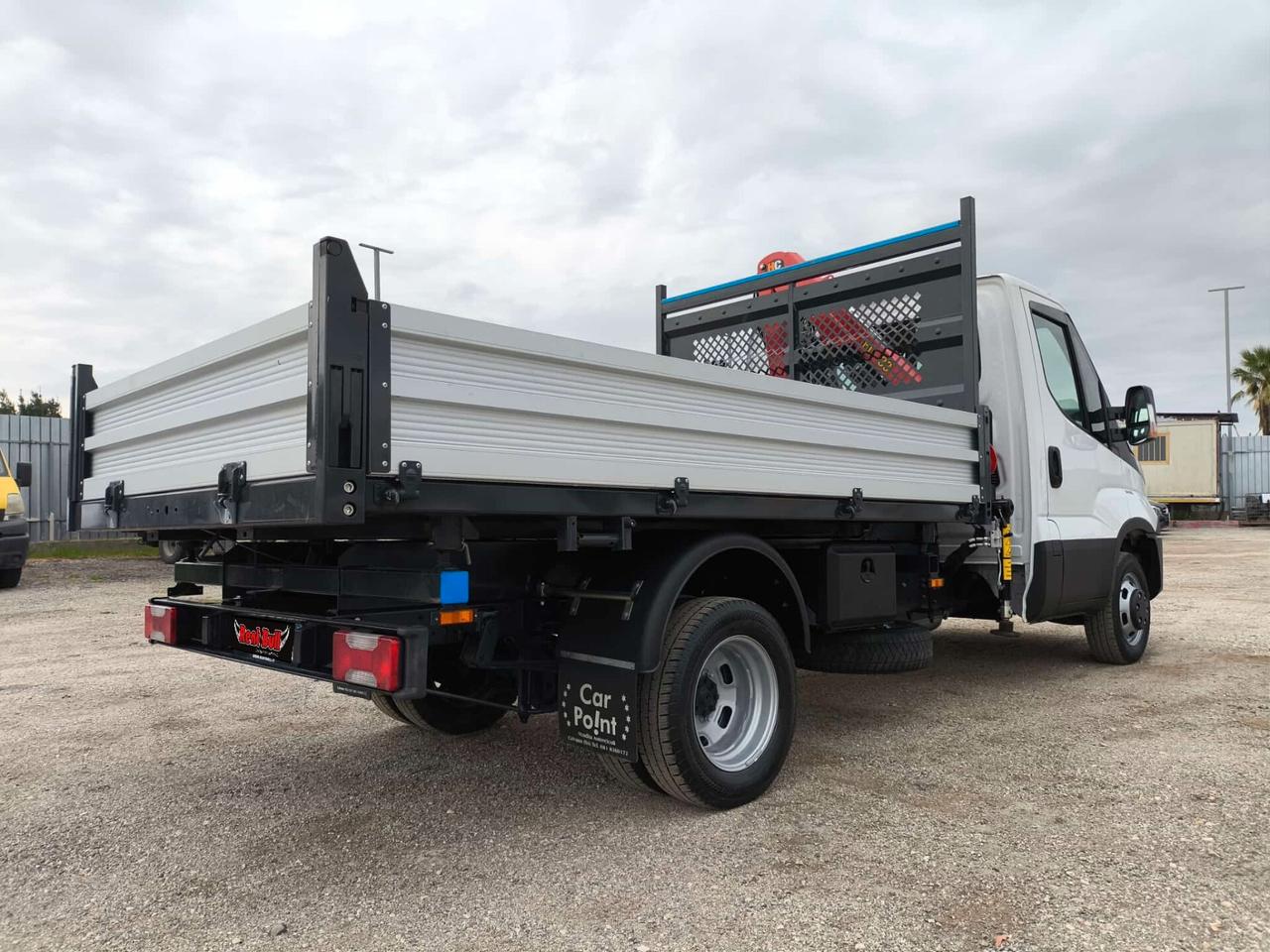 IVECO DAILY 35C16 RIBALTABILE TRILATERALE CON GRU' HC 33 RIF:5224