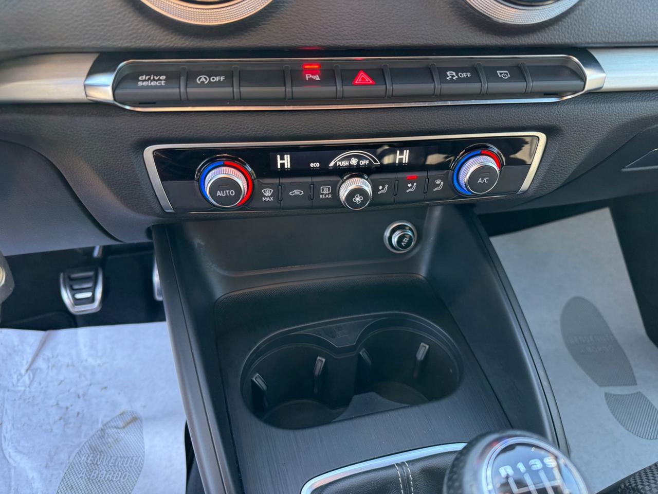 Audi A3 SPB 1.6 TDI 116 CV S-LINE -NAVI-