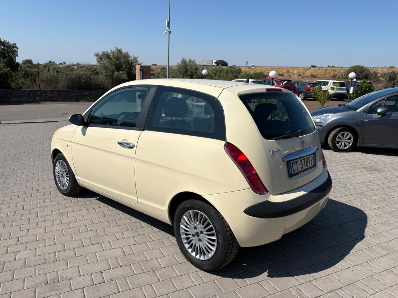 Lancia Ypsilon 1.2 fire