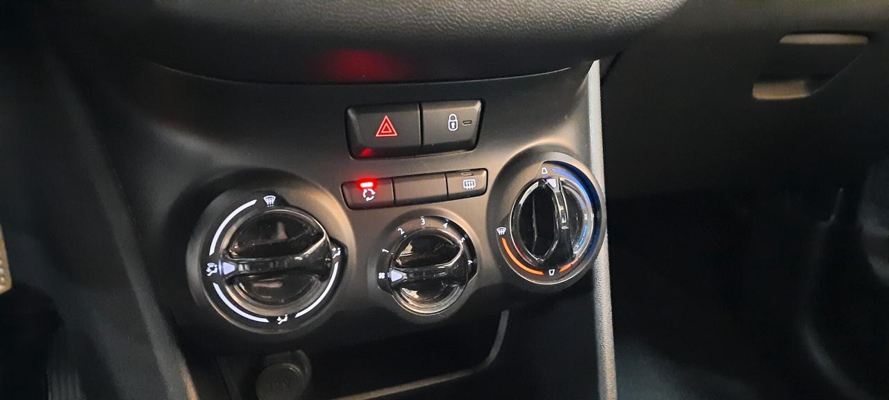 Peugeot 208 1.2 VTi 82 CV 5 porte Access