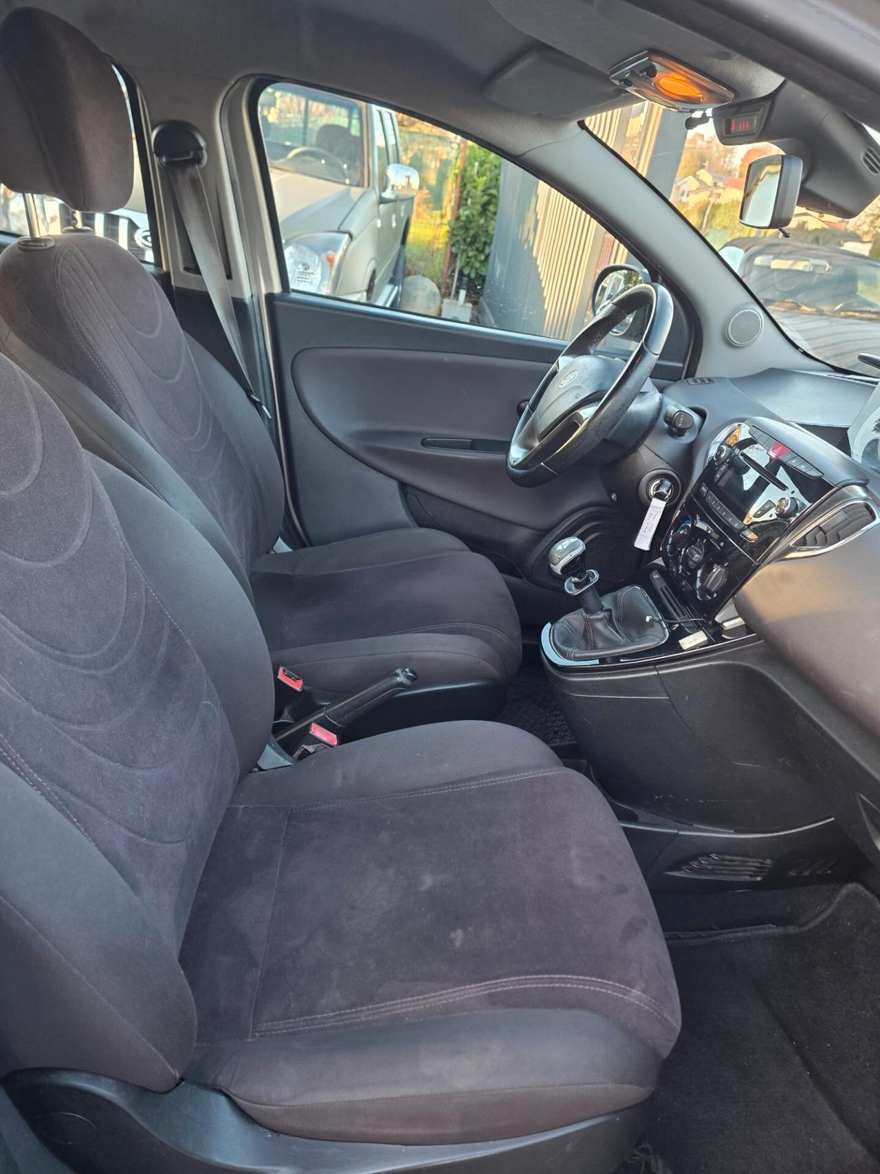 Lancia Ypsilon 1.2 69 CV 5 porte GPL Ecochic Gold