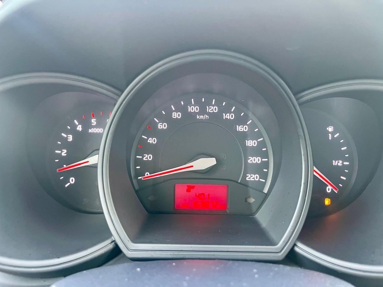 Kia Rio 1.1 CRDi 163.000km 2013 per neopatentati