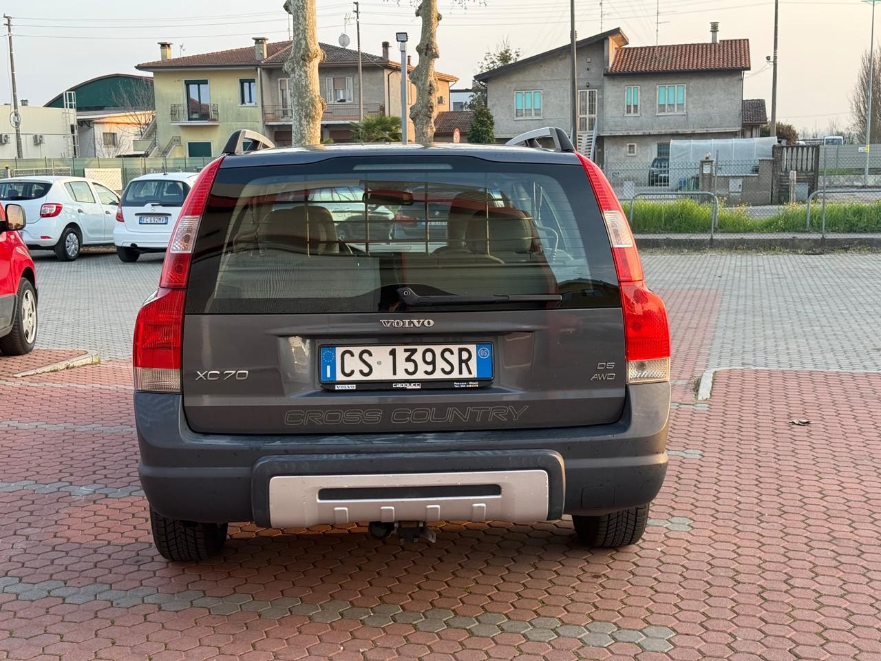 Volvo V70/XC70 V70 2.4 D5 20V cat AWD Momentum