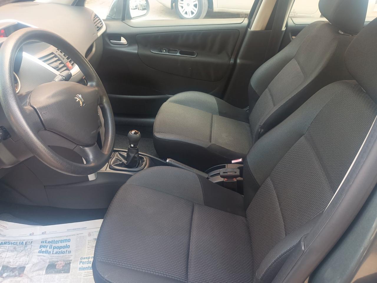 Peugeot 207 1.4 HDi 70CV 5p. Active