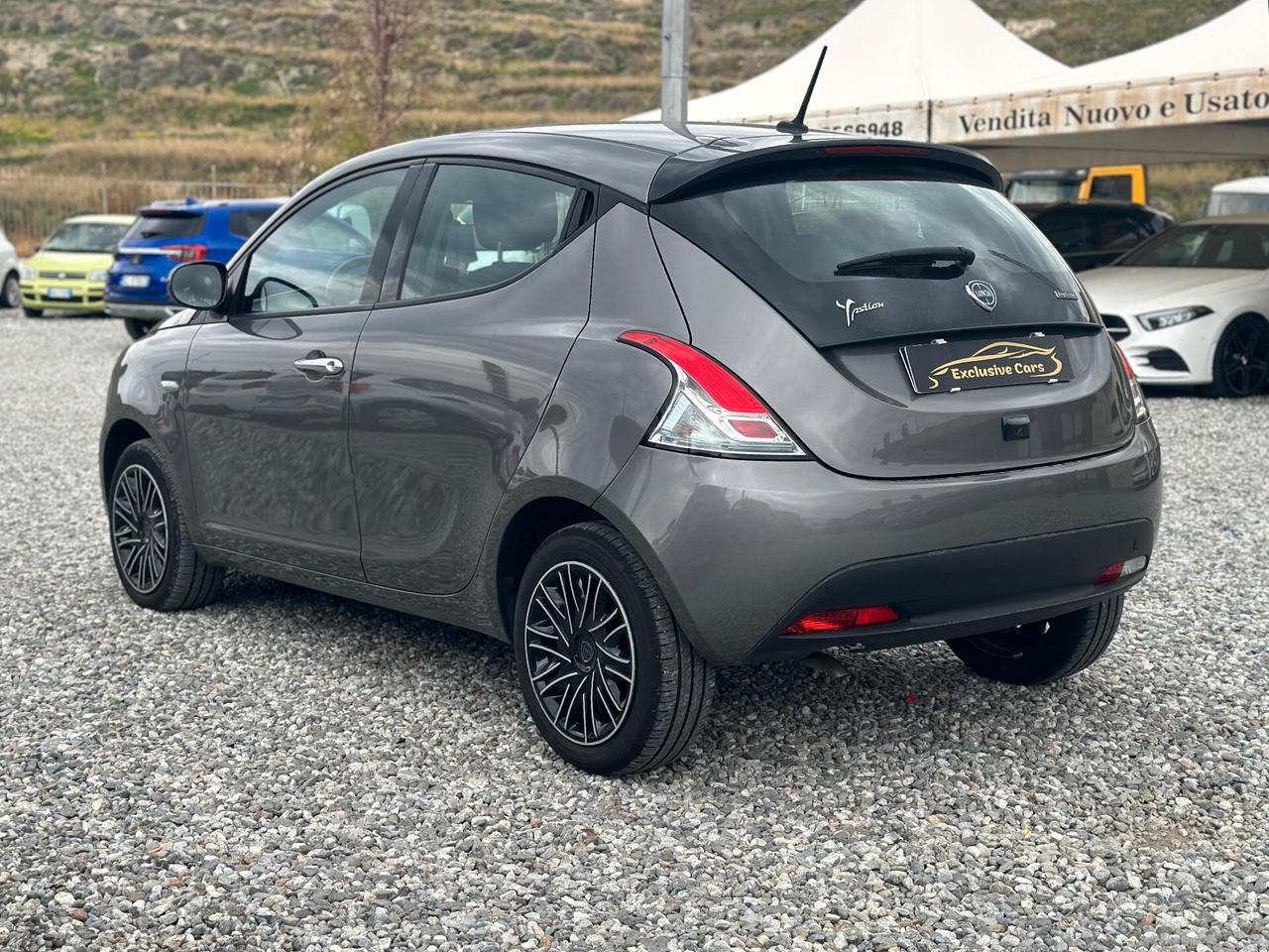 Lancia Ypsilon 1.0 FireFly 5 porte S&S Hybrid Gold Plus