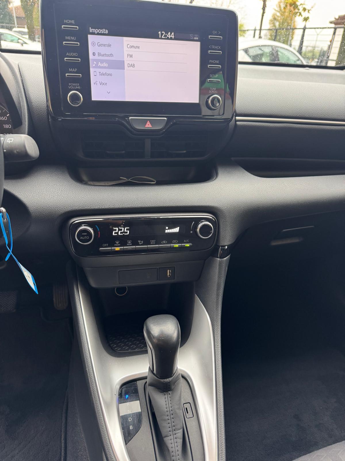 Toyota Yaris 1.5 Hybrid 5 porte Business