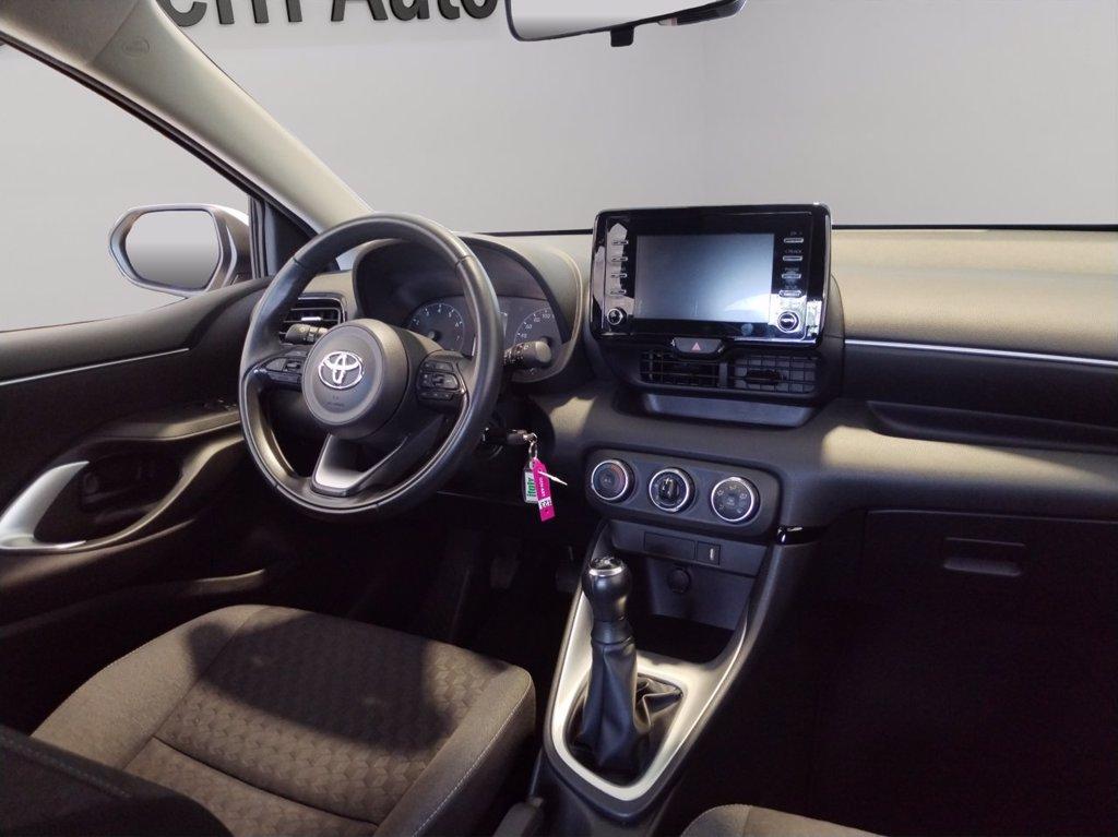 TOYOTA Yaris 1.0 active del 2023