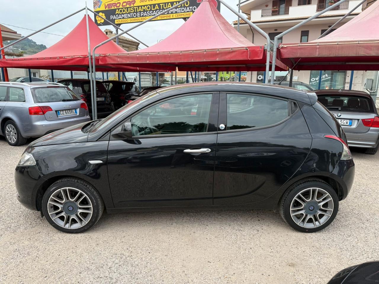 Lancia Ypsilon 1.2 69 CV 5 porte GPL Ecochic Silver