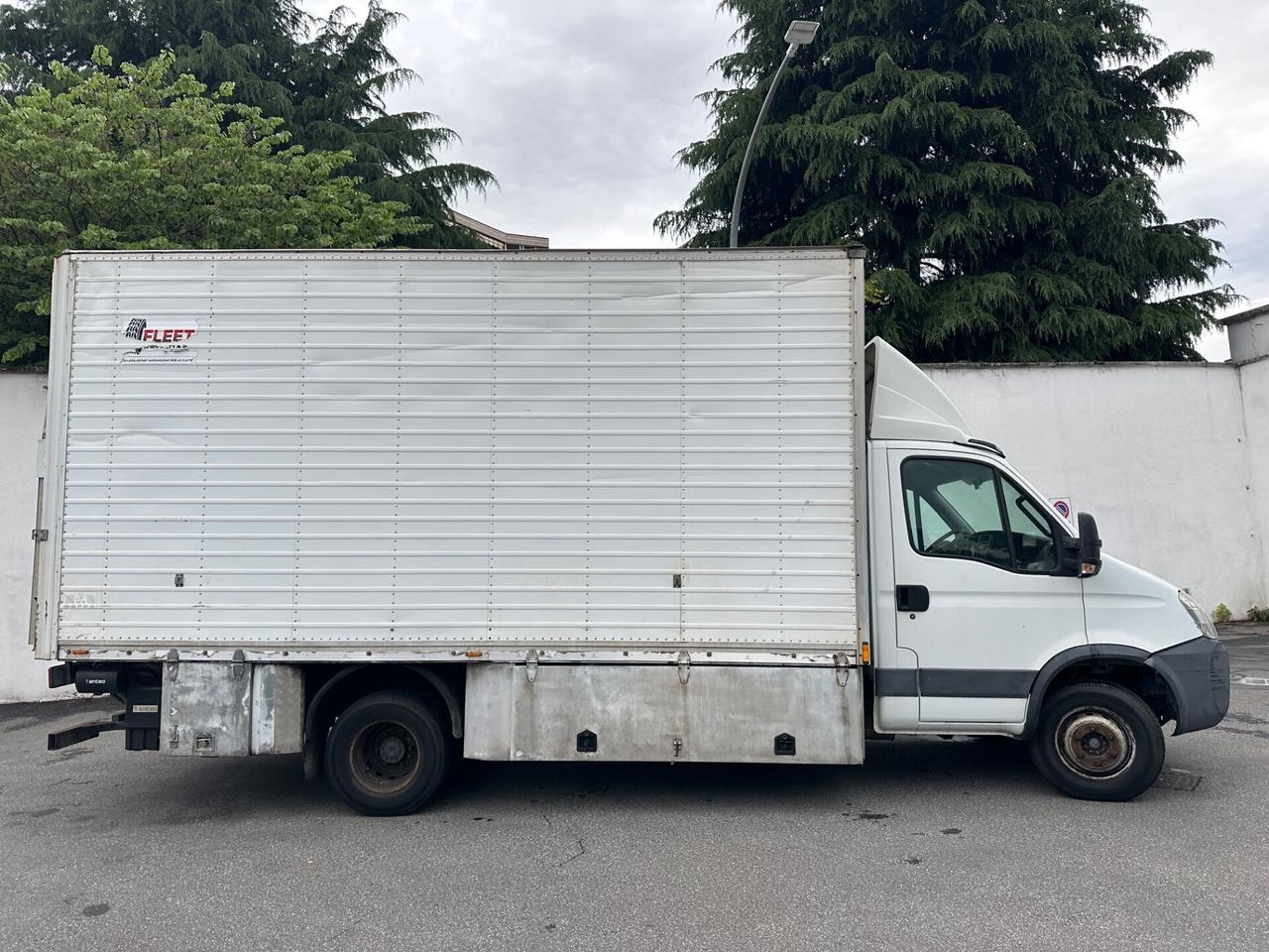 Iveco Daily Allestimento auto officina mobile completamente attrezzata