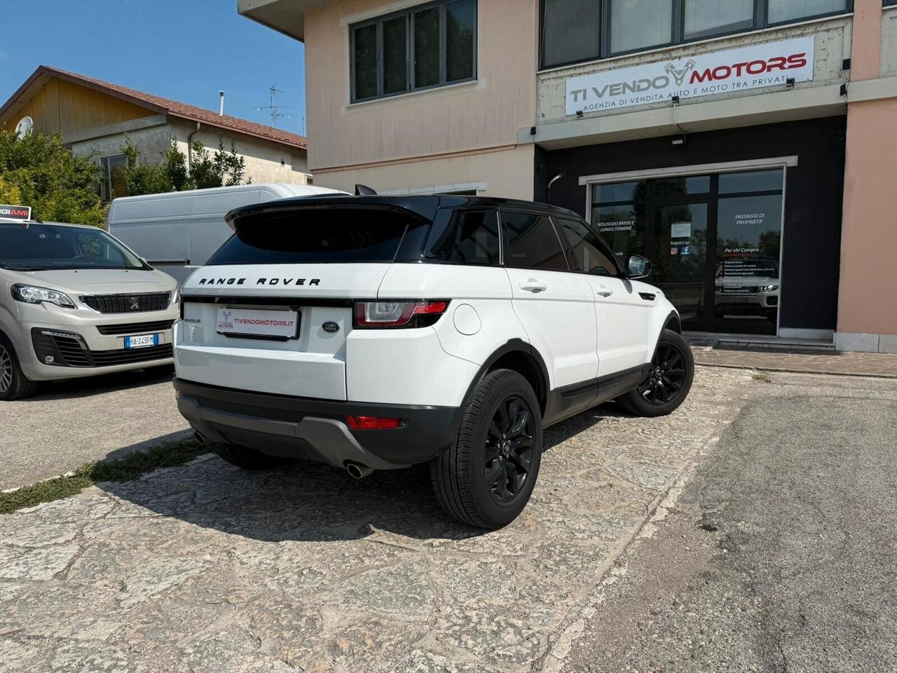 Land Rover Range Evoque 2.0 TD4 150 CV 5p. Pure