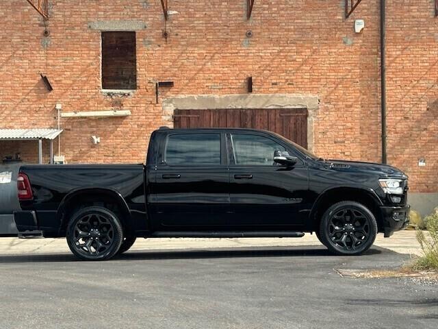 DODGE RAM 1500 CREW CAB 5.7L V8 BIG HORN NIGHT EDITION 4x4