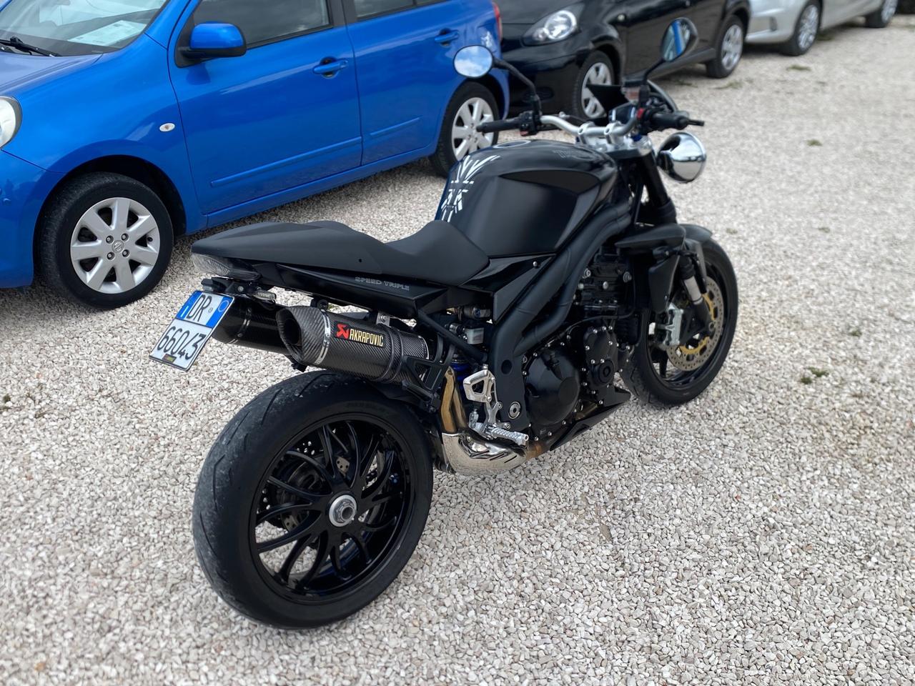 Triumph Speed Triple 1050 DA VETRINA