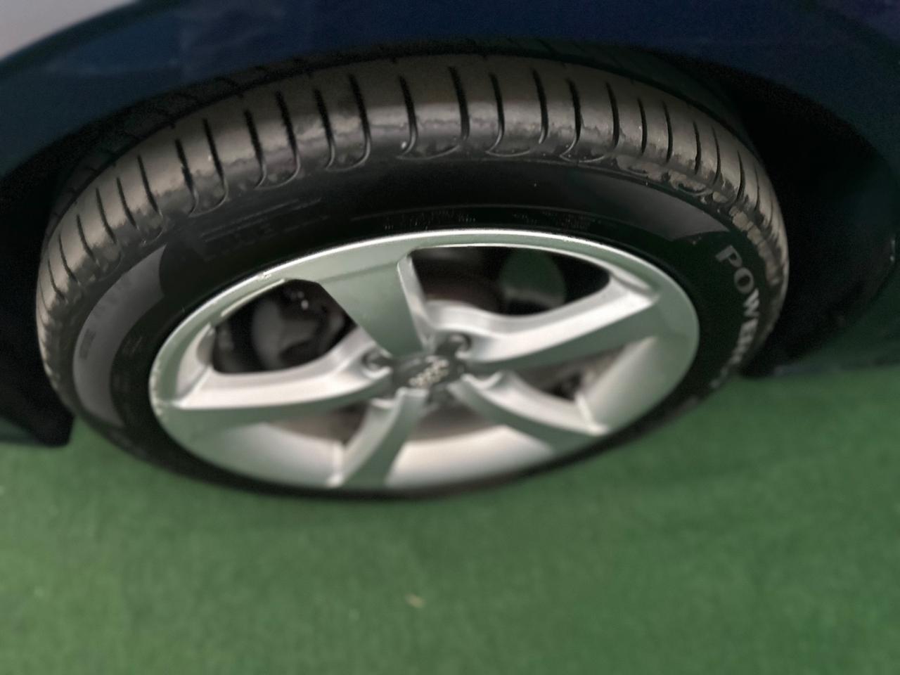 Audi A3 Sedan 1.6 TDI 116 CV/ok neopat/2018