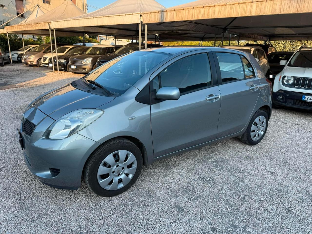 Toyota Yaris 1.0 5 porte Sol