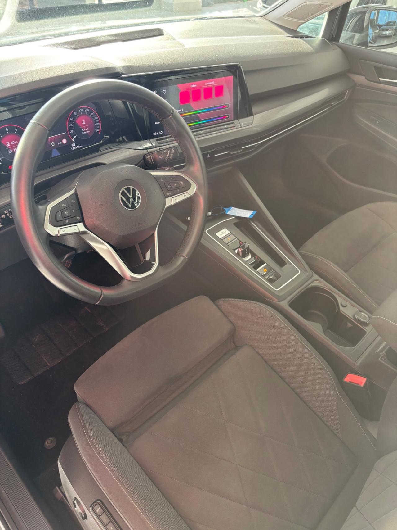 Volkswagen Golf 1.5 TGI DSG Style