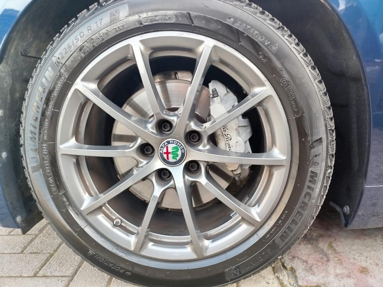 ALFA ROMEO GIULIA AT8 2.2 RESTYLING *PREZZO VERO* TAGLIANDO ALFA- KM CERTIFICATI