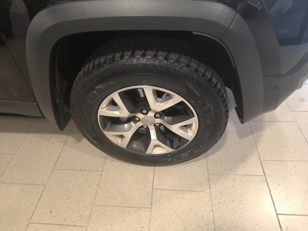 Jeep Cherokee 3.2 V6 Pentastar 4WD Active Drive Lock Trailhawk