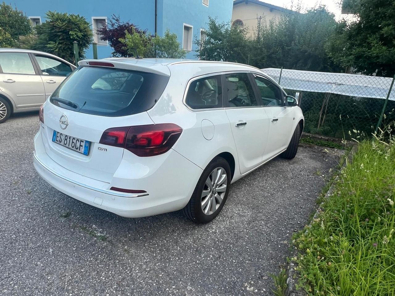 Opel Astra 1.7 CDTI 110CV Sports Tourer Cosmo
