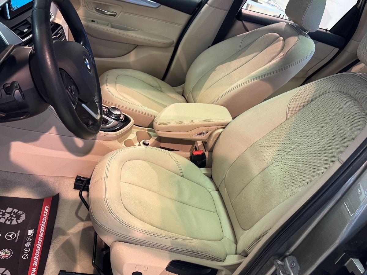 BMW Serie 2 218d Active Tourer Luxury Tetto Pelle