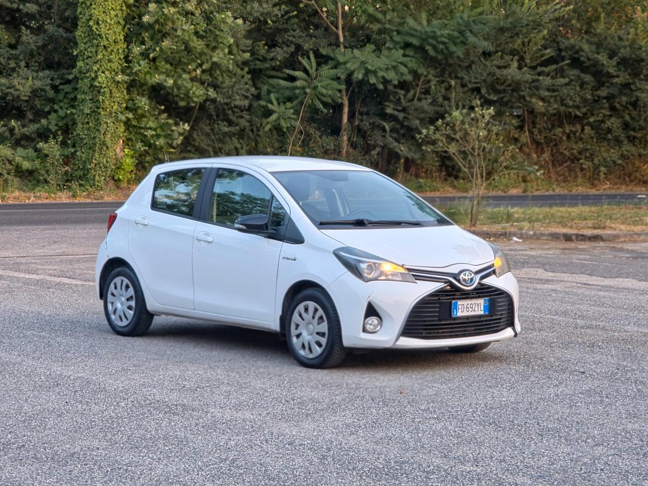 Toyota Yaris 1.5 Hybrid 5 porte Active E6B Automatico NEO 2016