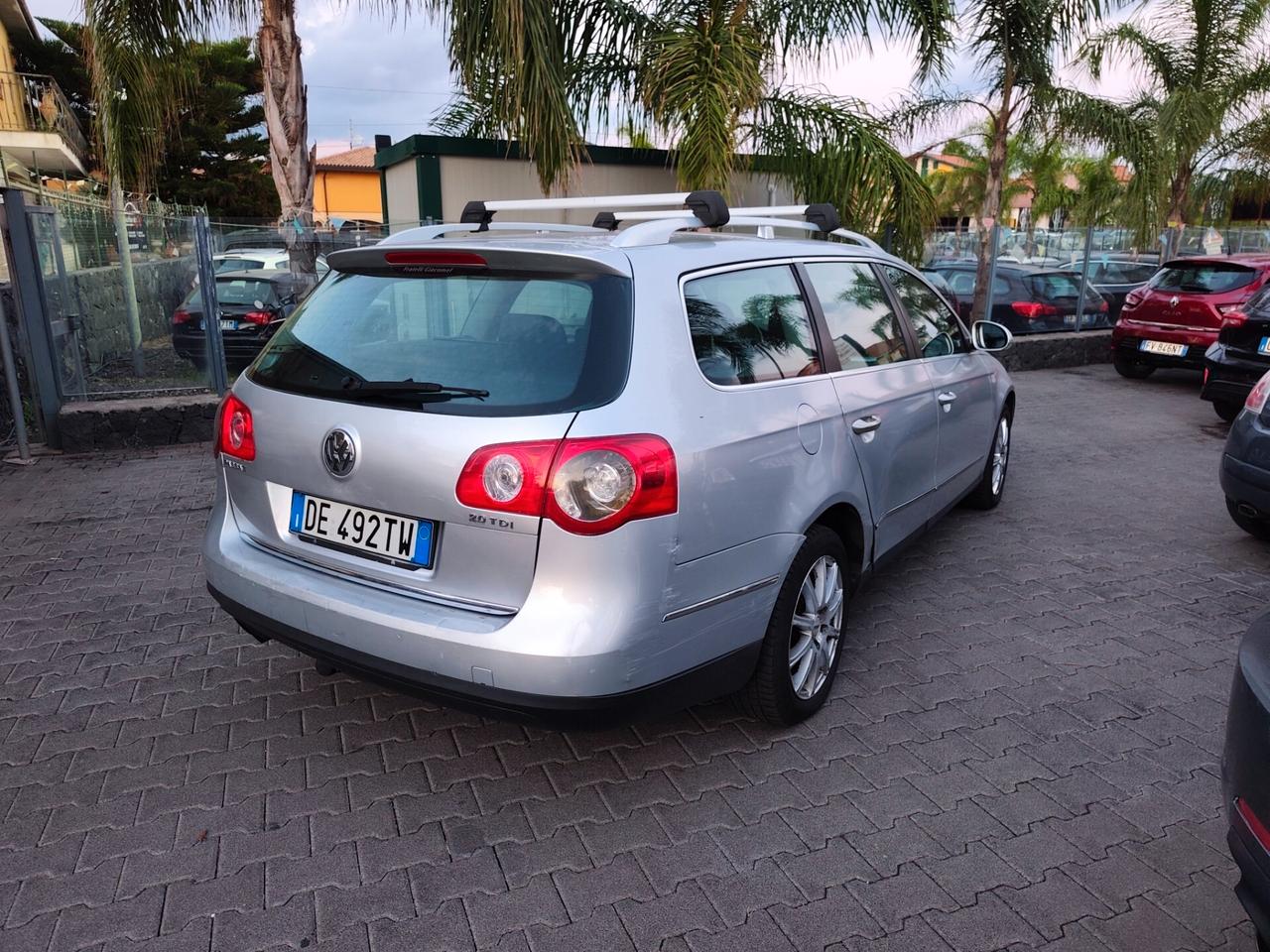 Volkswagen Passat 2.0 TDI Highline gancio di traino