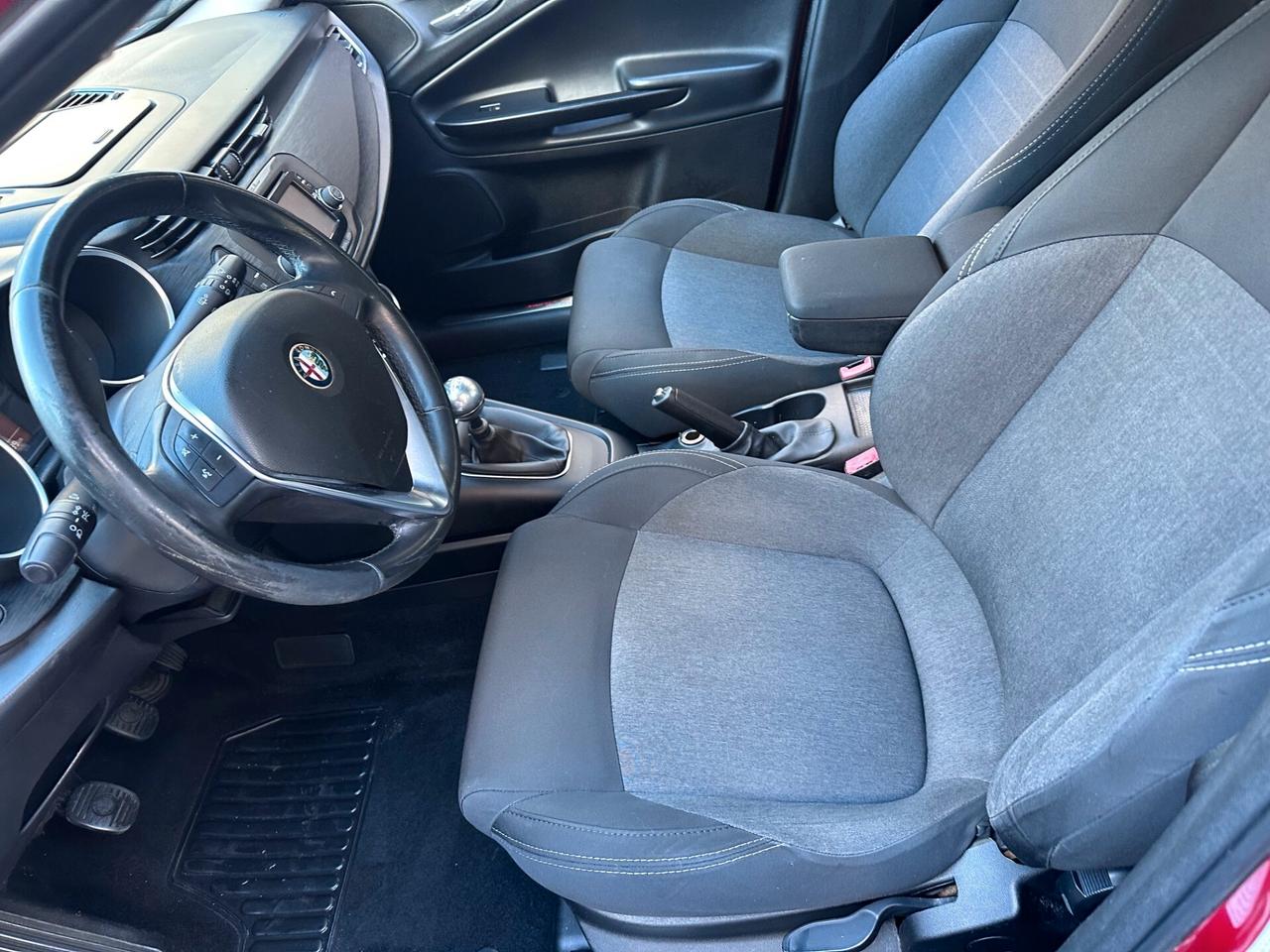 Alfa Romeo Giulietta 1.4 Turbo 120 CV Super*EURO6*CERCHI