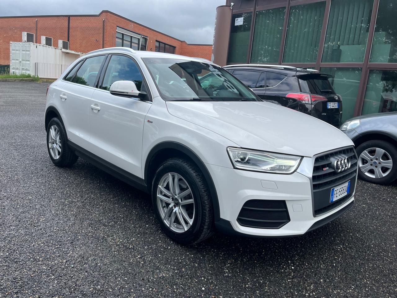 Audi Q3 2.0 TDI 150 CV S-LINE 2016 125.000 KM