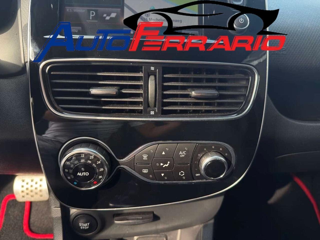 Renault Clio RS TROPHY AKAPRAPOVIC SENS PARK 18" VETRI SCURI SED. RISCALDATI PELLE/TESSUTO IN ARRIVO OPZIOANBILE