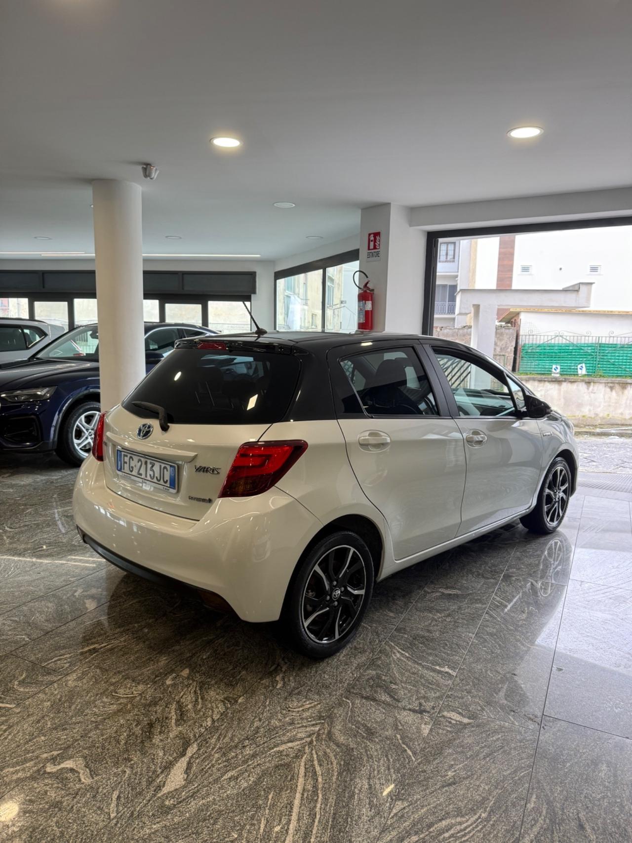 Toyota Yaris 1.5 Hybrid 5 porte Trend Platinum Edition