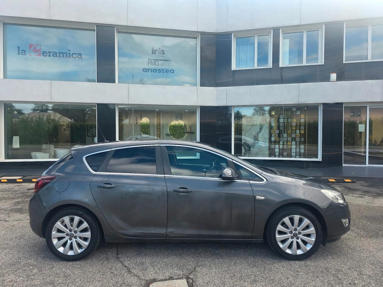 Opel Astra 1.4 100CV GPL