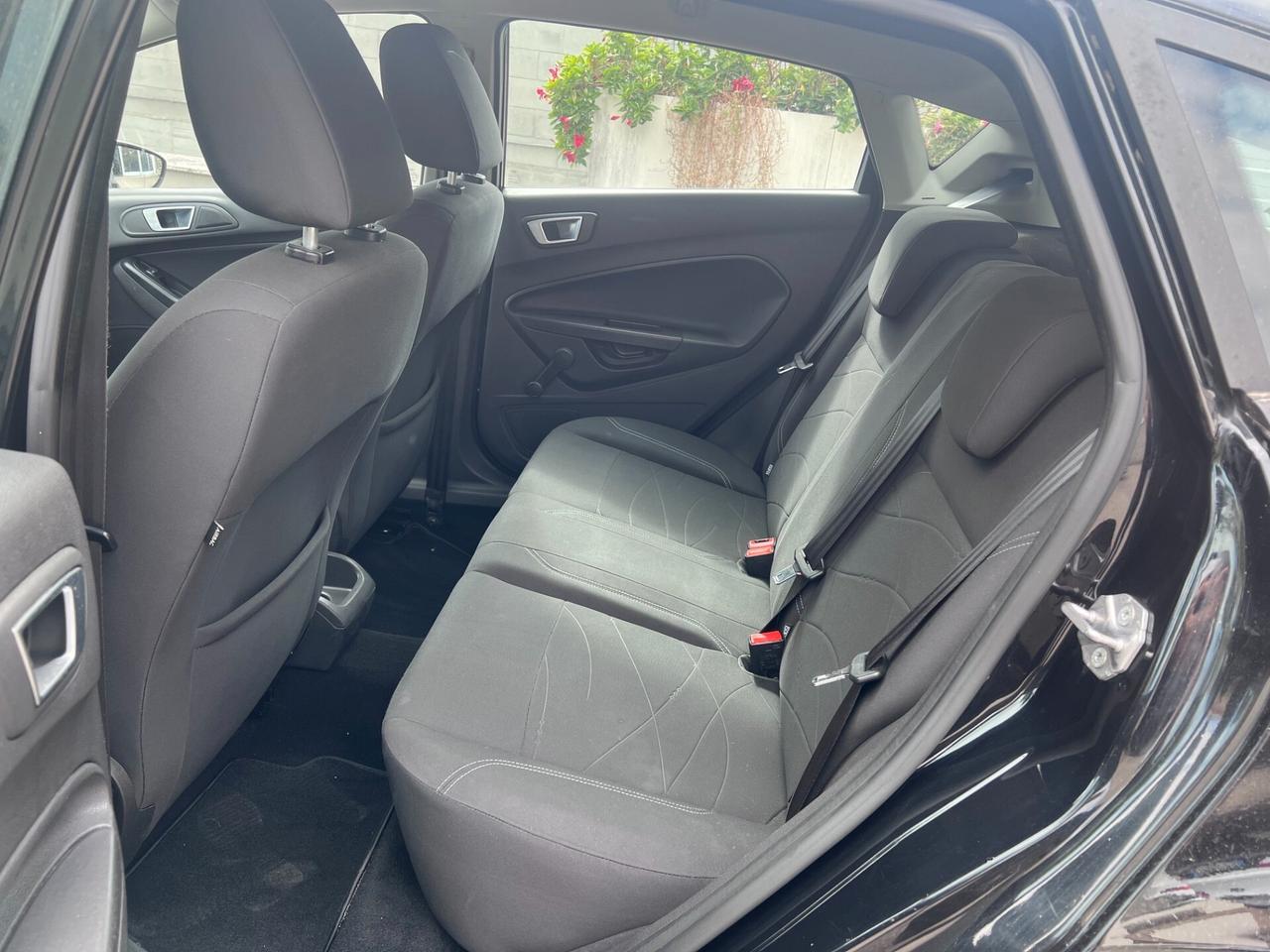 Ford Fiesta 5pt 1.5 tdci 75cv Business CLIMA/PDC PERFETTA!!