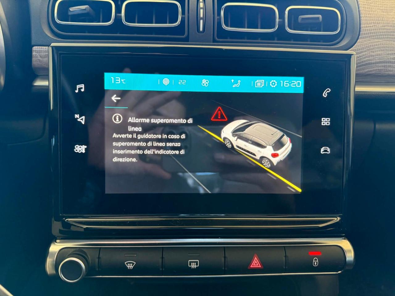 Citroen C3 BlueHDi 100 S&S Shine Pack