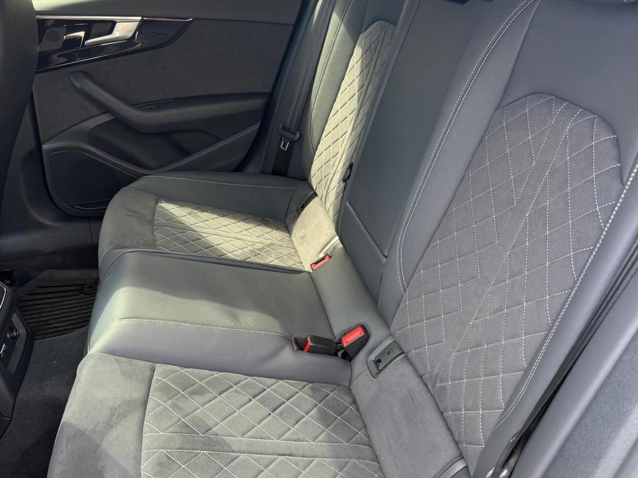 Audi A4 S Line Edition 2.0 40 TDI MHEV