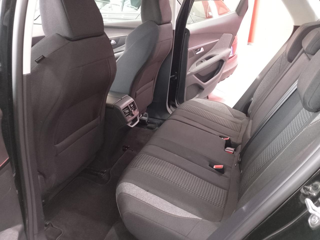 Peugeot 3008 BlueHDi 130 S&S Business