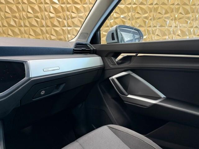 Audi Q3 35 TDI S tronic Business Advanced
