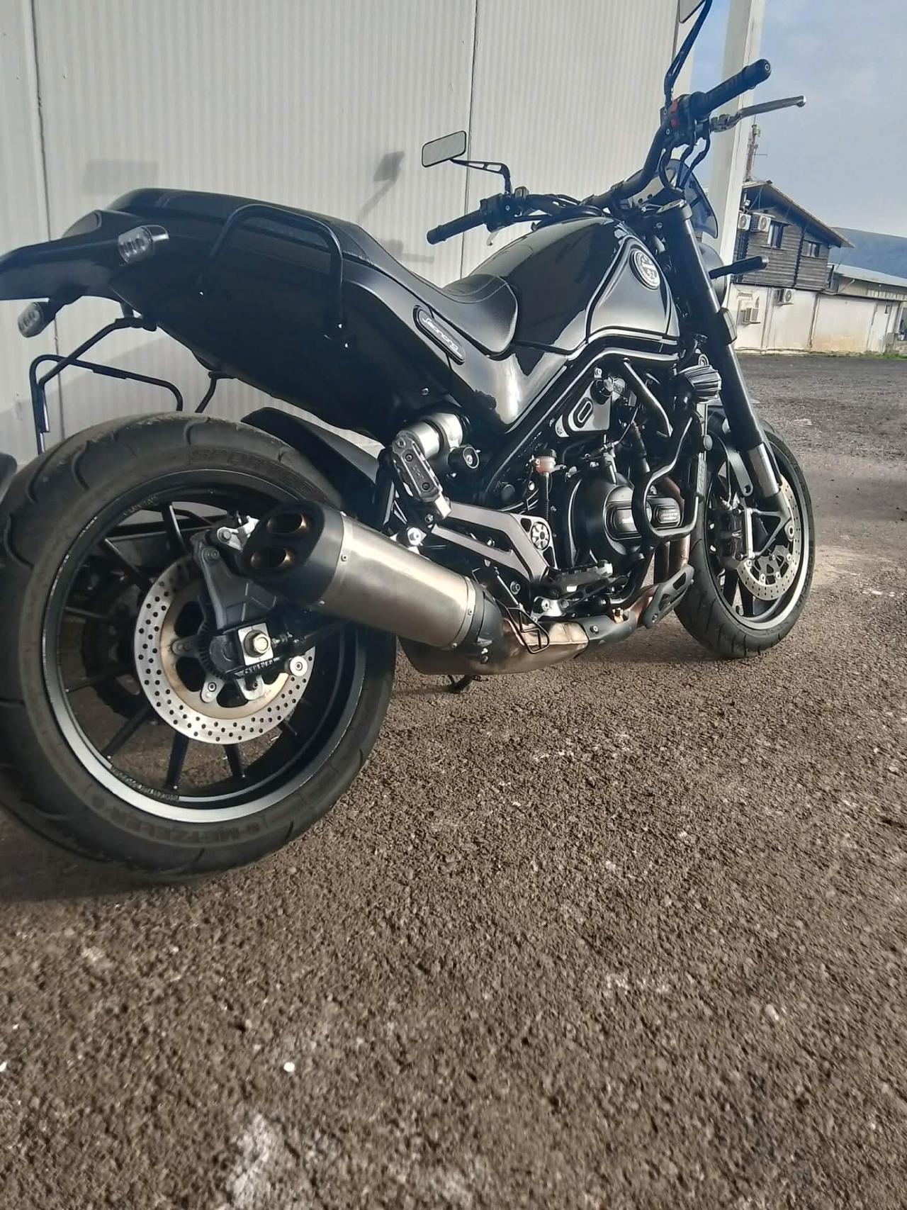 Benelli Leoncino 500 ABS
