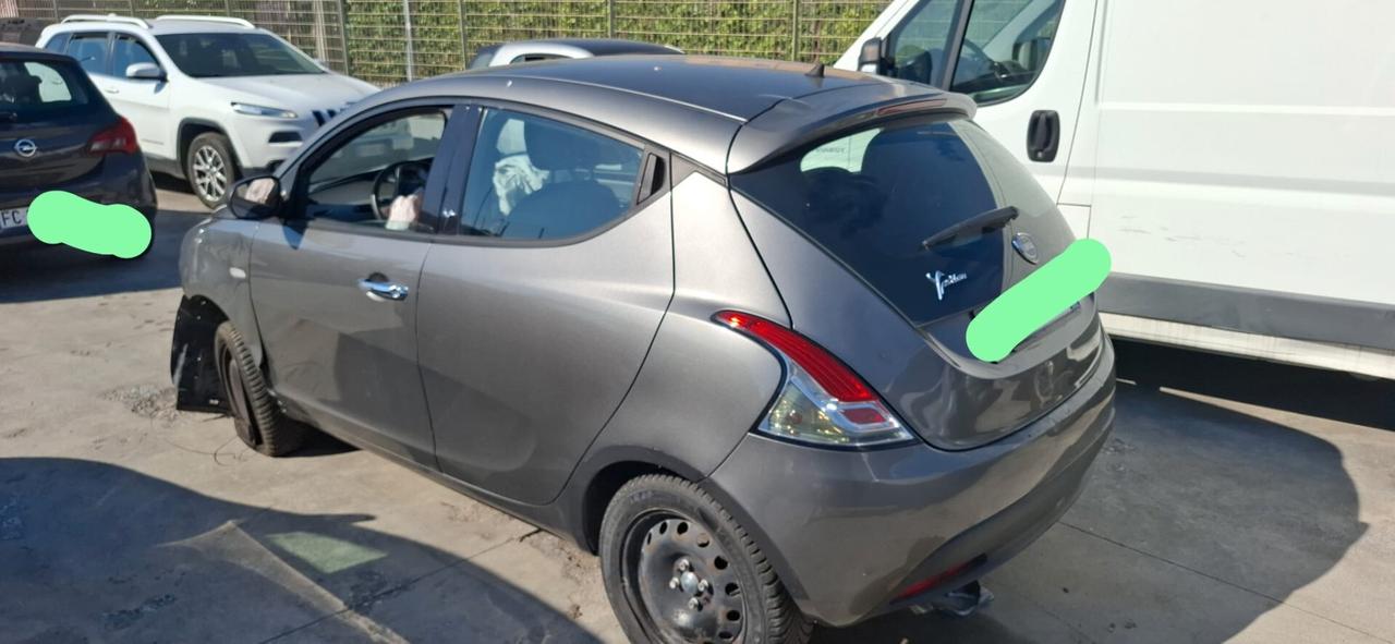 2016 Lancia Ypsilon 1.2 69 CV 5 porte Platinum
