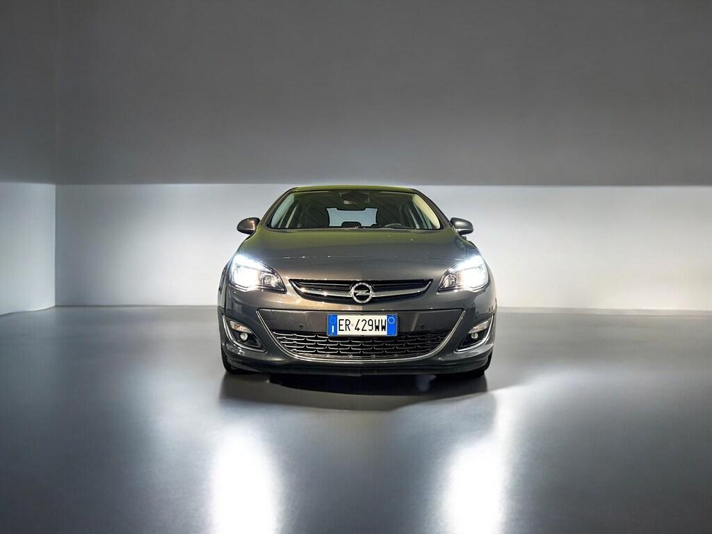 Opel Astra Sedan 1.4 Cosmo
