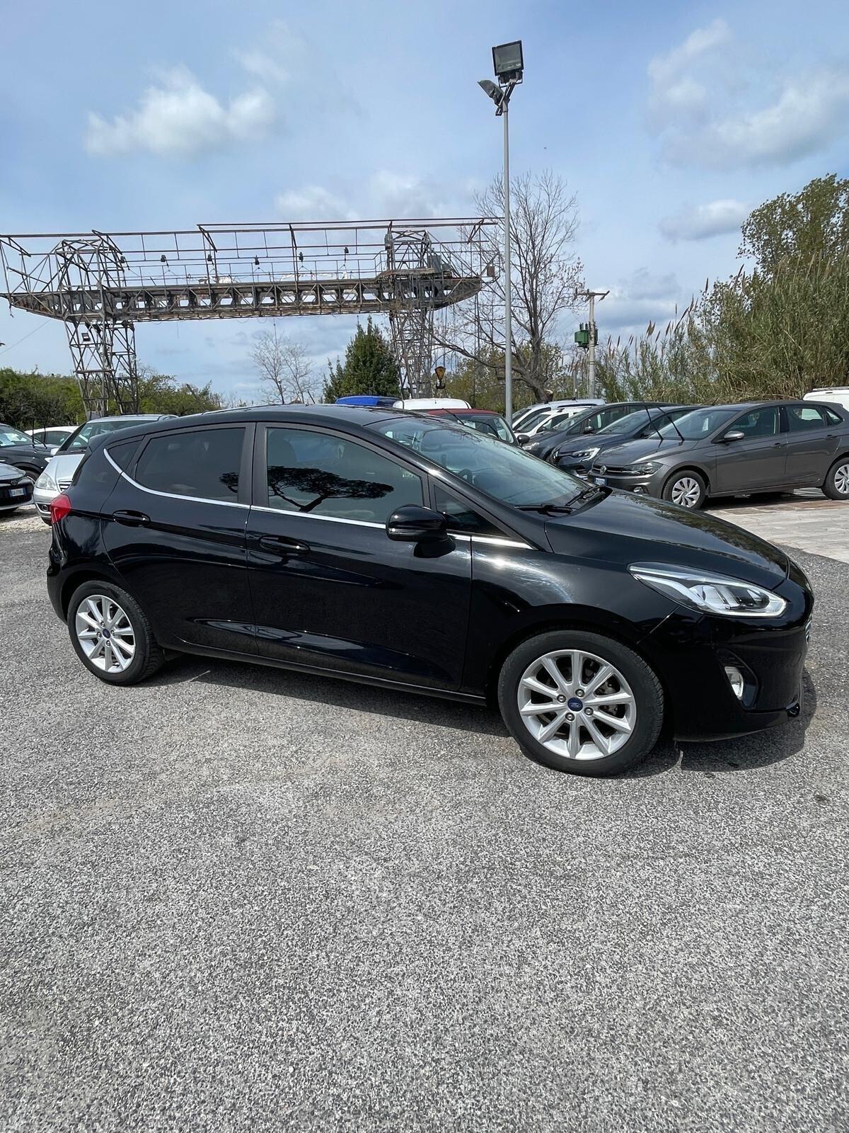 Ford Fiesta 1.5 TDCI 86cvTITANIUM CERCHI APPLE CAR PLAY LED MULTIFUNZIONE BLUETOOTH PDC ZEUS