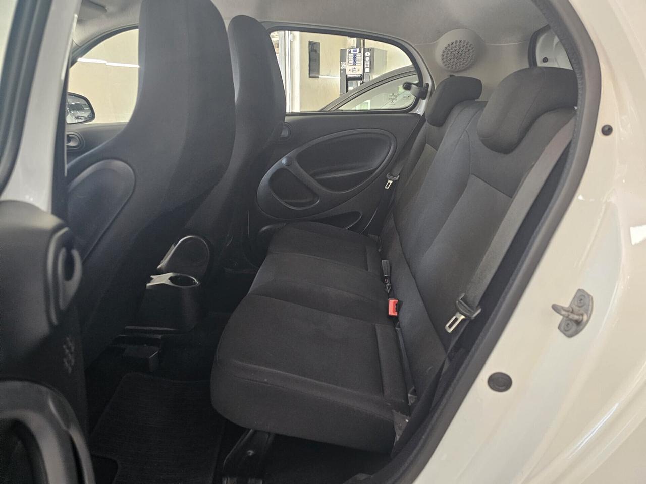 NUOVA SMART FORFOUR PASSION EDITION 1.0 TURBO BENZ 71CV BLACK LINE