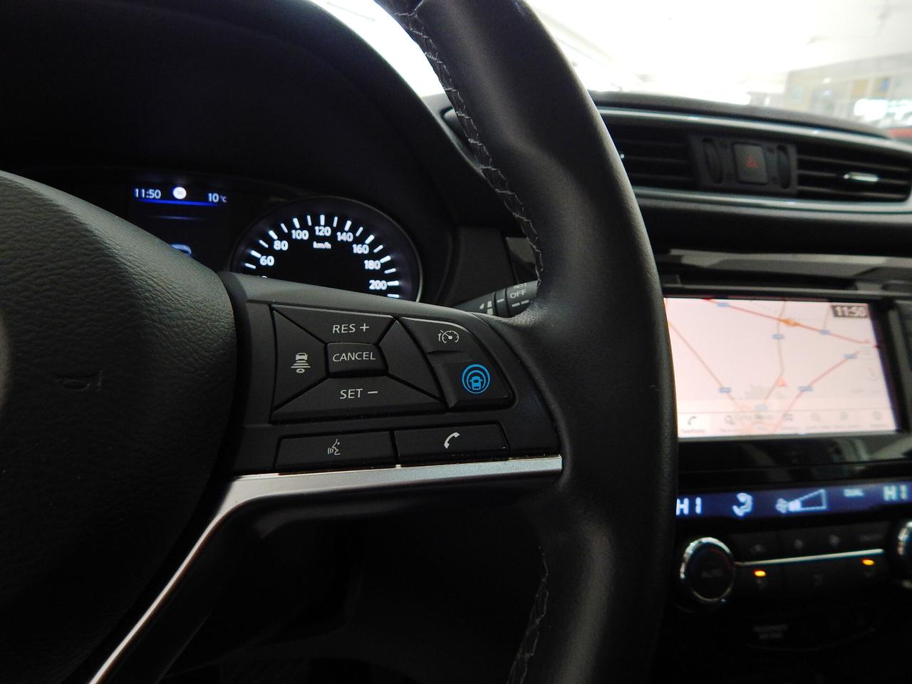 Nissan Qashqai 1.5 dci Tekna 115cv dct TETTO-NAVI-PELLE-RADAR-LED