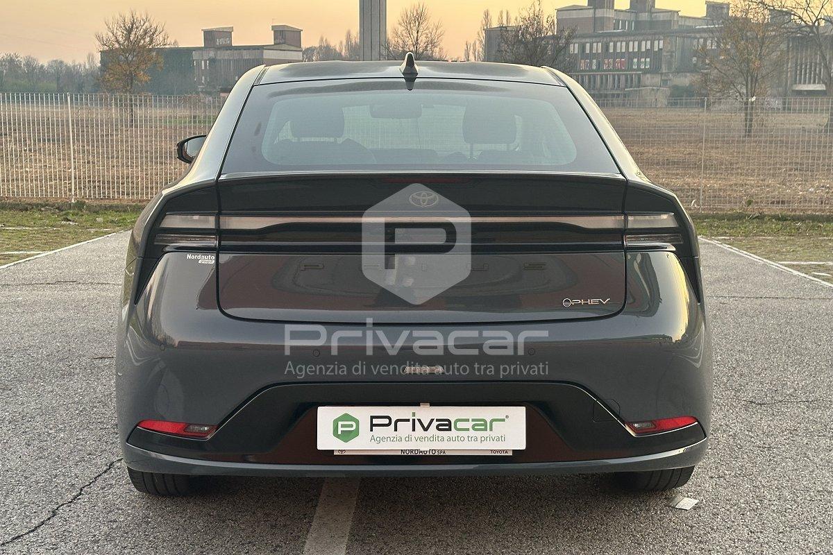 TOYOTA Prius 2.0 Plug-in Hybrid Lounge