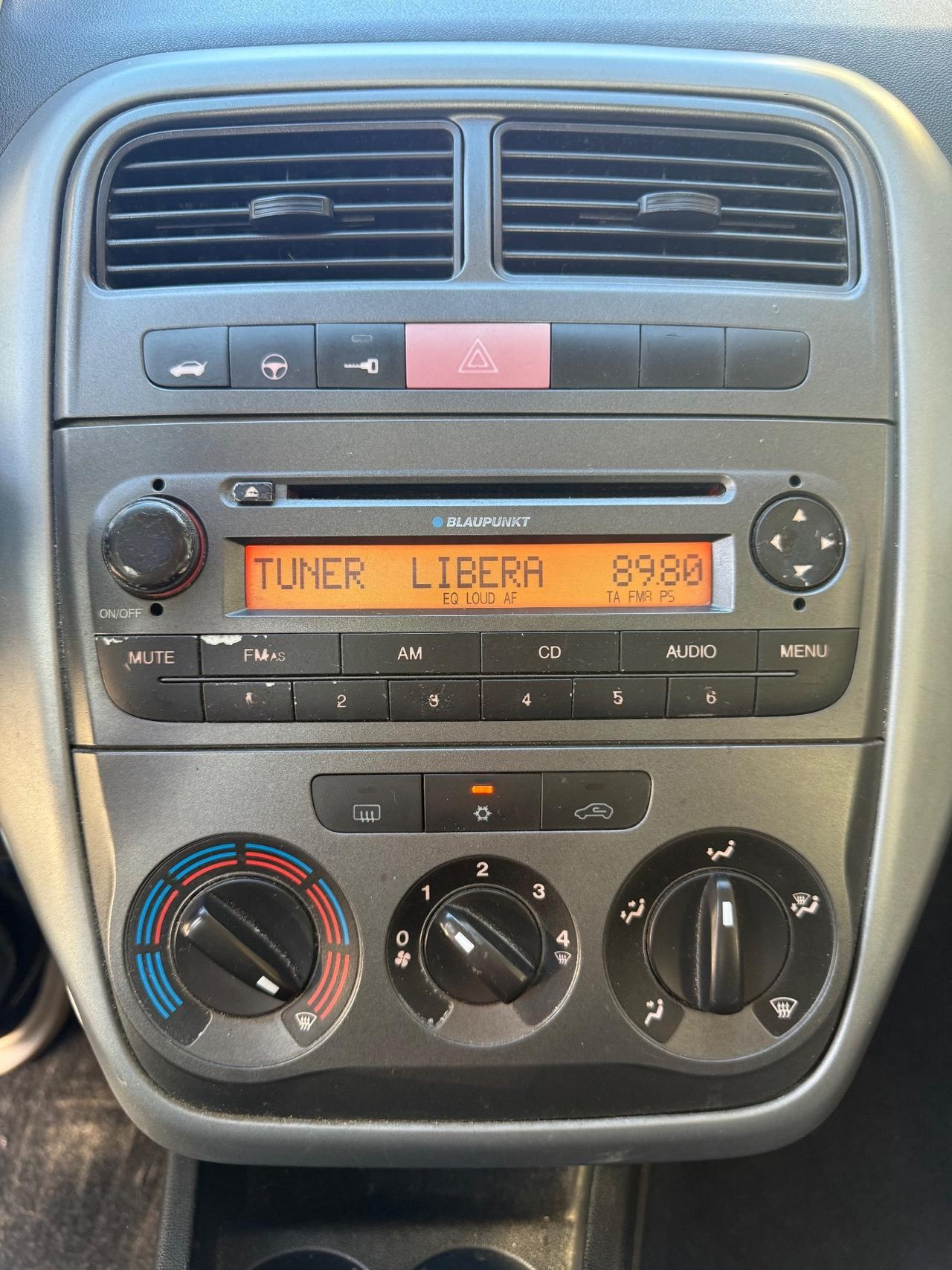 Fiat grande punto 1.2 benzina 65cv NEOPATENTATI