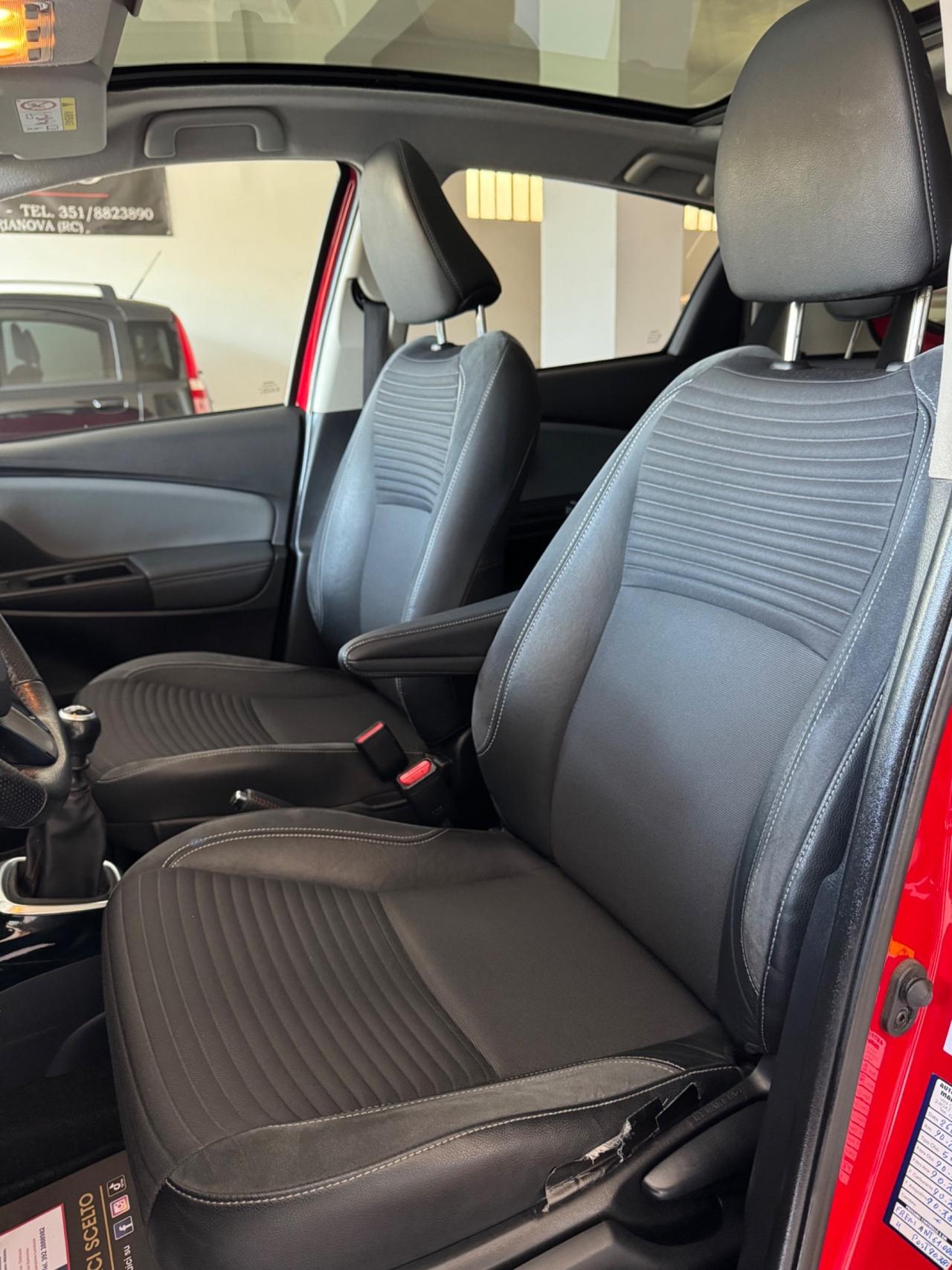 Toyota Yaris 1.4 D-4D 5 porte Lounge