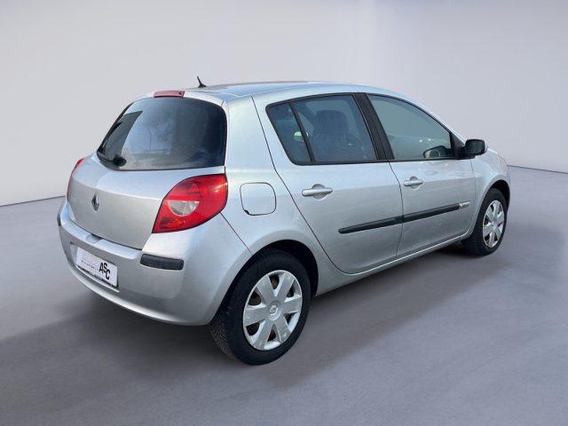 RENAULT Clio 1.2 BENZ 75 CV 16V 5 porte ADATTA NEOPATENTATI