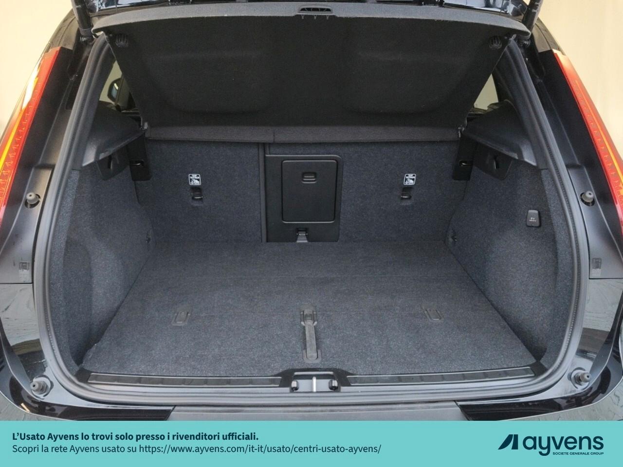 Volvo XC40 B4 automatico Ultra Dark