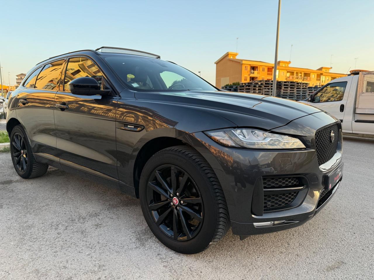 Jaguar F-Pace 2.0 D 180 CV AWD aut. R-Sport 12/2019