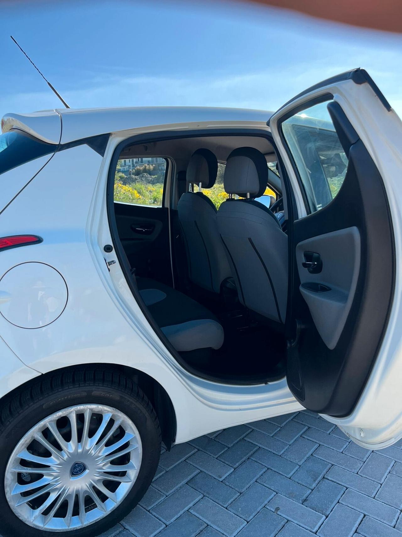 Lancia Ypsilon 1.3 Mltj CONDIZIONI DA VETRINA!