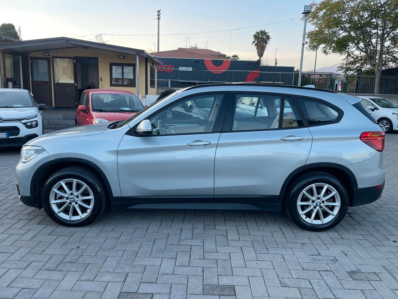 Bmw X1 xDrive20d 190cv tettuccio apribile