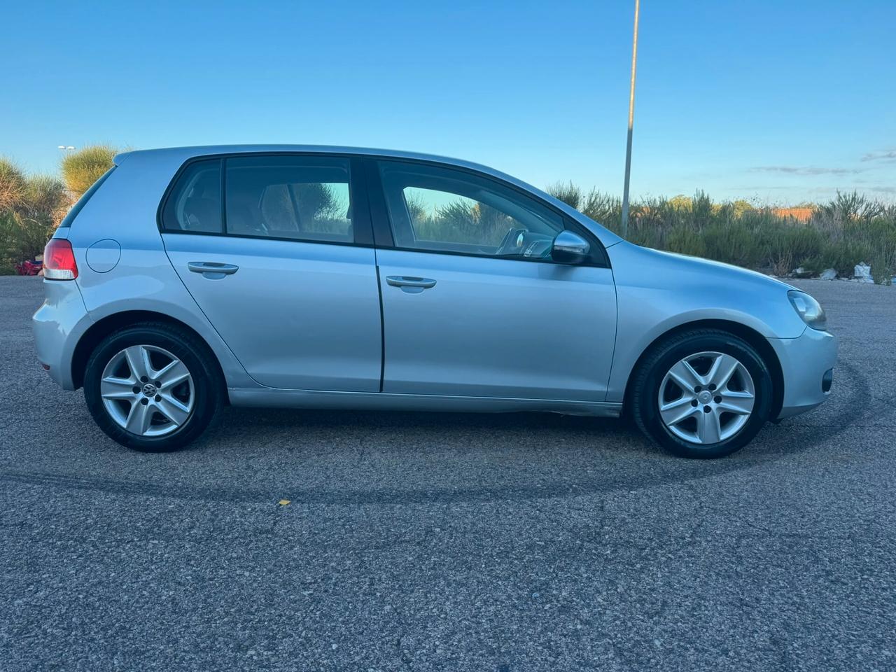 Volkswagen Golf 1.2 5 porte PER NEOPATENTATI